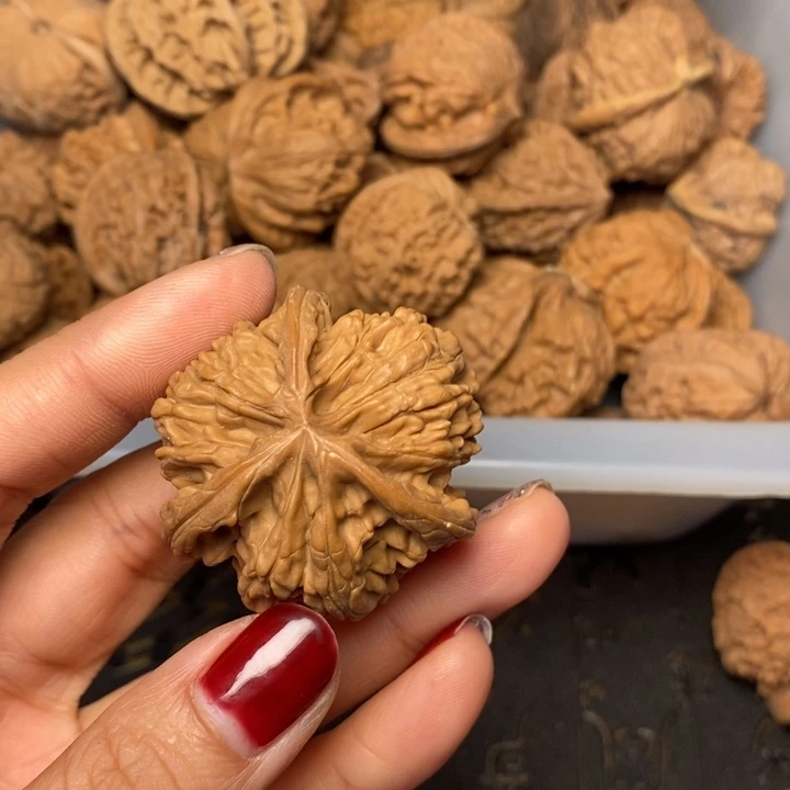 M***吴吊坠文玩核桃文玩核桃异形单只