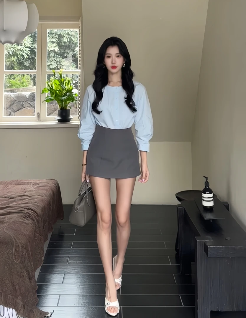 【心动赴约】千金感气质优雅高级天蓝色衬衫上衣灰色高腰短款半裙