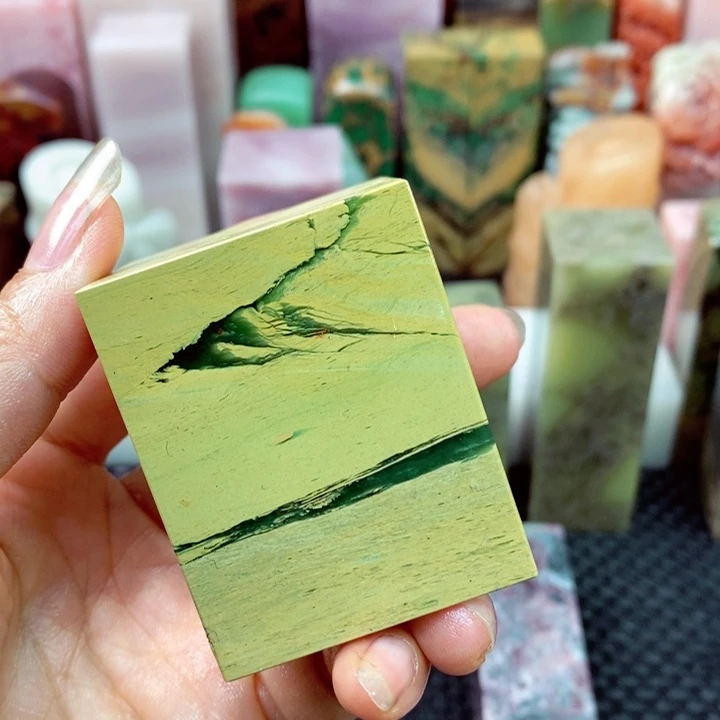 澈***澈青田石印石四川石头