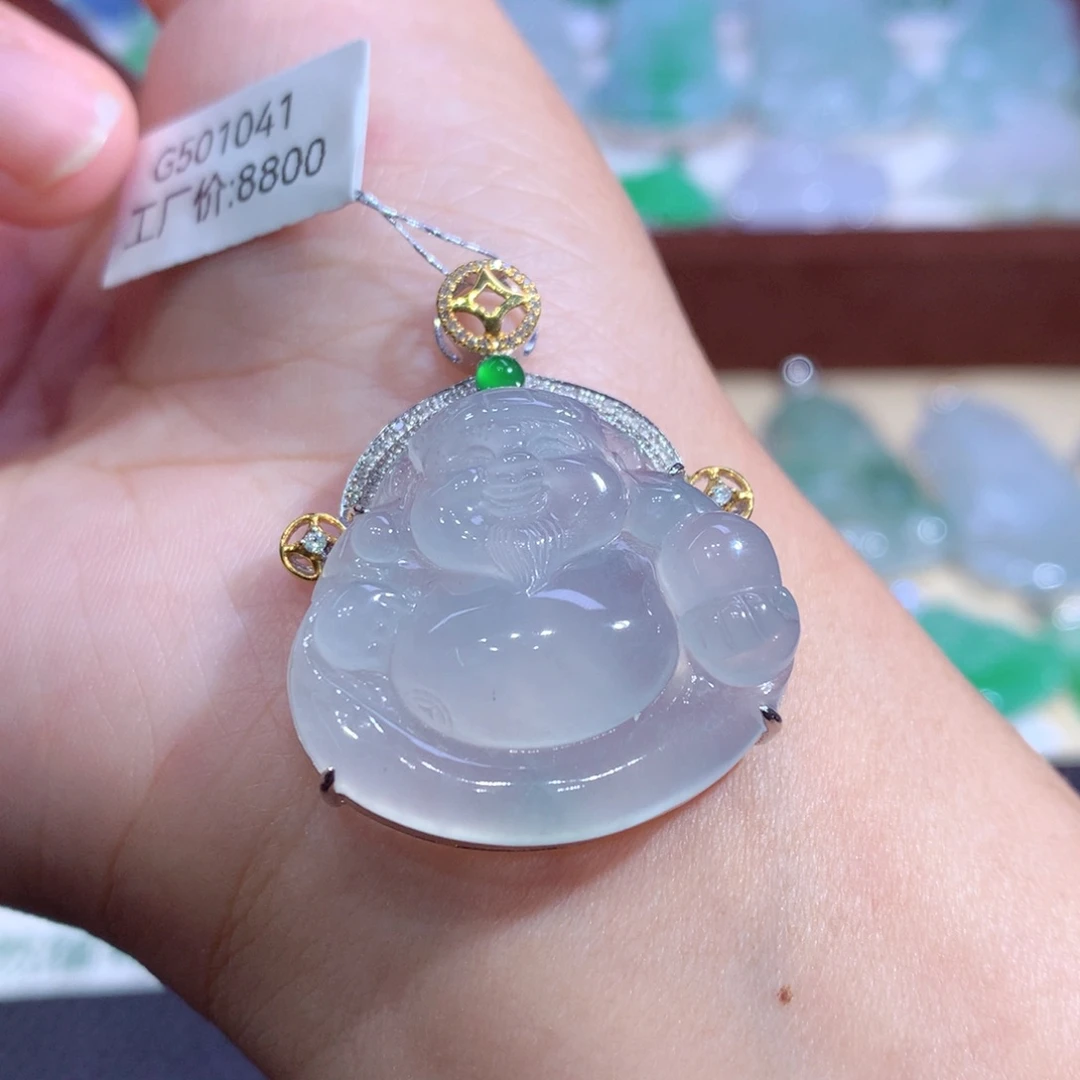 颈饰18K金镶嵌翡翠翡翠