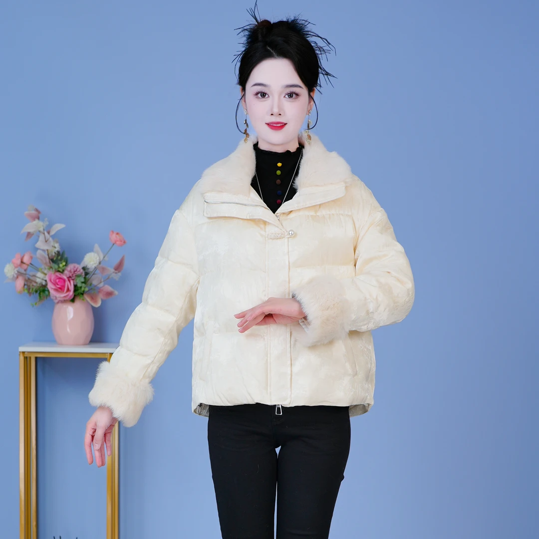 时尚短款翻领洋气保暖加厚显瘦羽绒服新款2025年秋冬【SJYH3611】