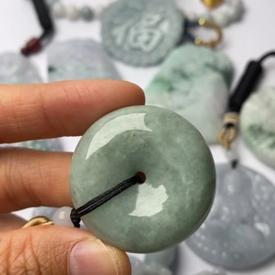 翡翠未镶嵌挂件翡翠