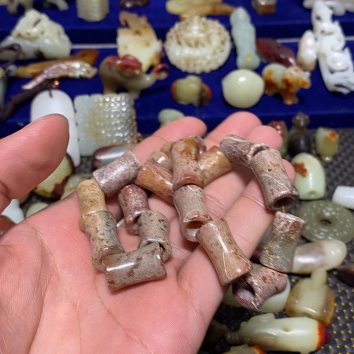 和田玉（糖玉）颈饰未镶嵌