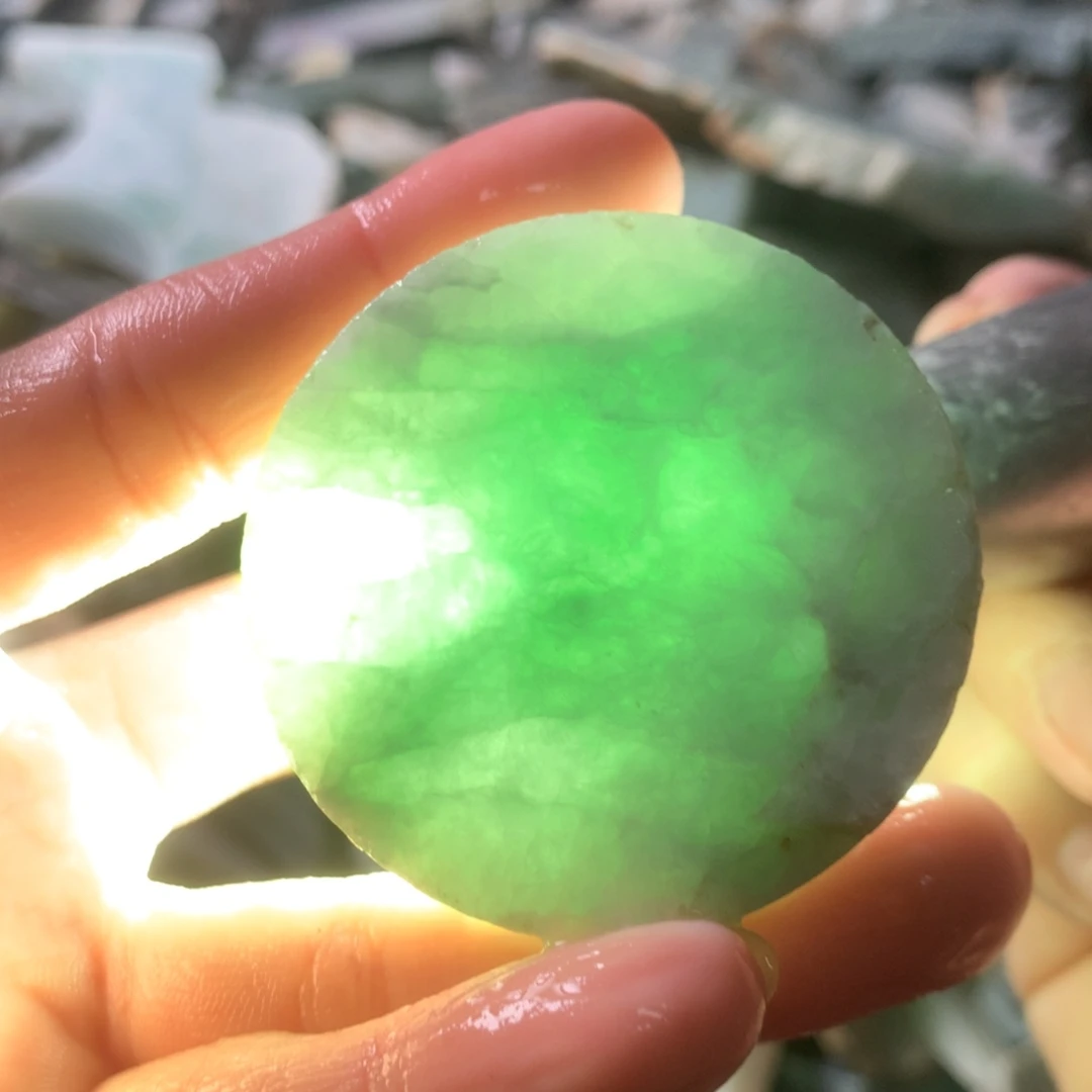 翡翠颈饰未镶嵌缅甸翡翠