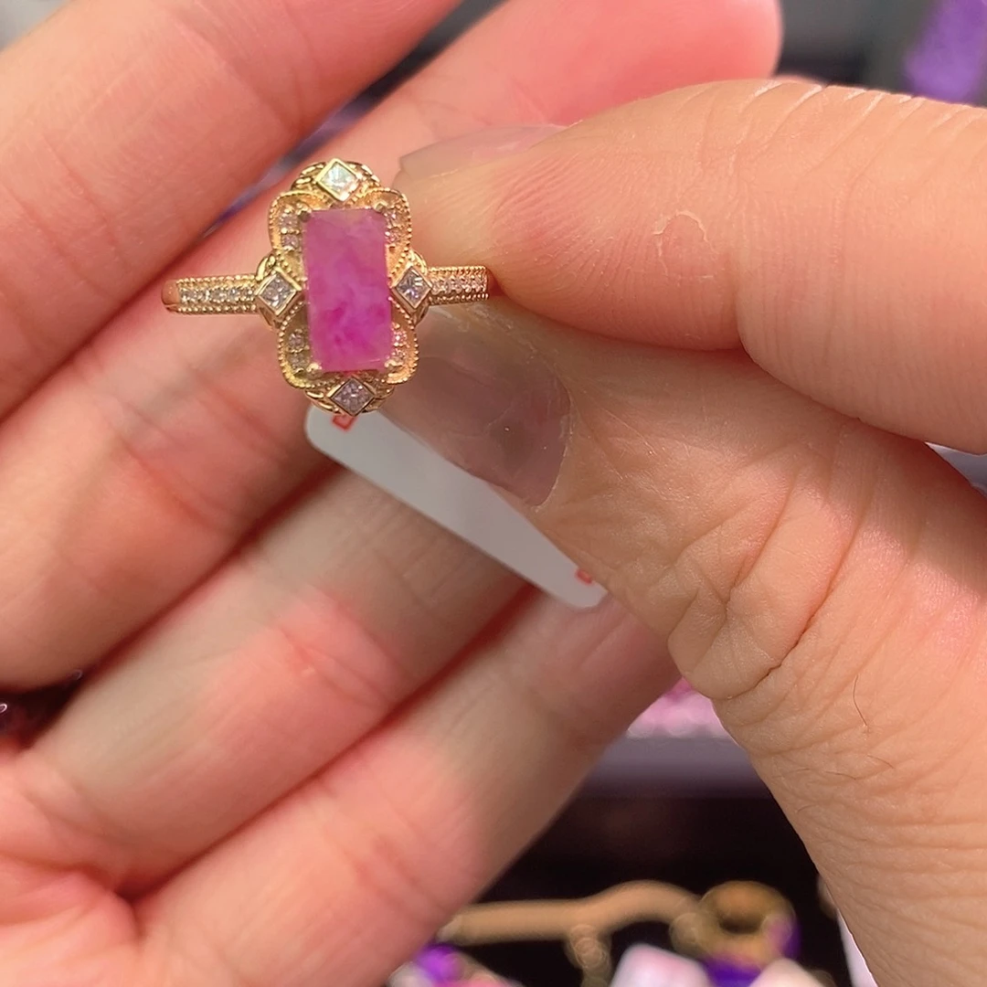 苏纪石（舒俱来）18K金镶嵌戒指