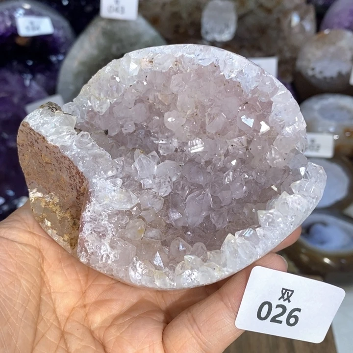 未镶嵌水晶大型摆件（非配饰）