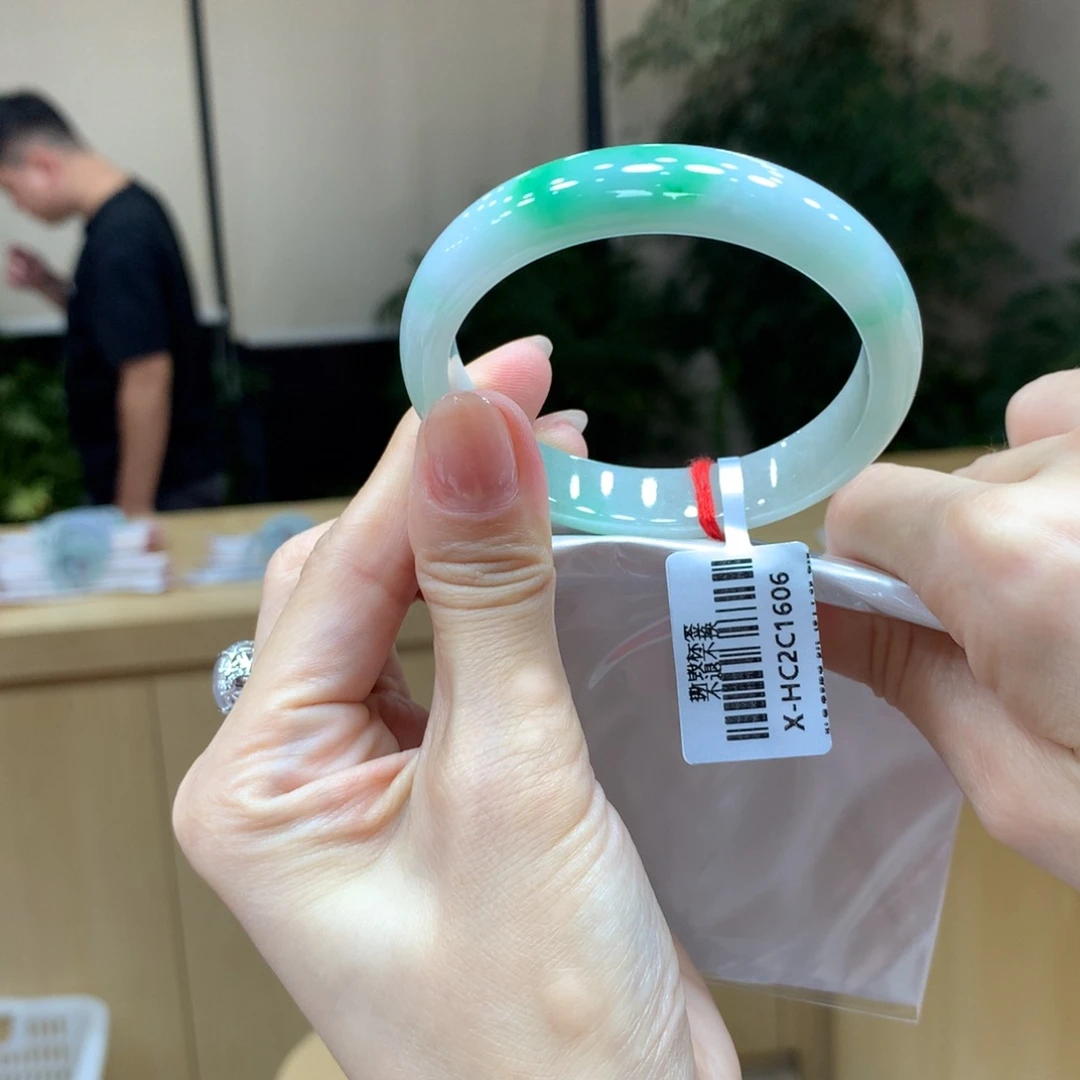 未镶嵌手镯翡翠不退不换