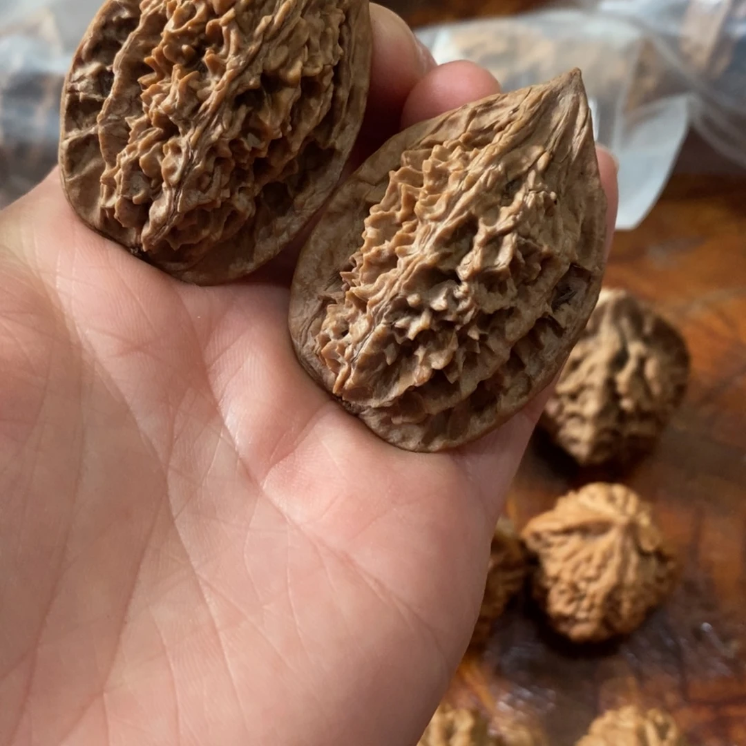 ?***智秦岭野生核桃鸡心