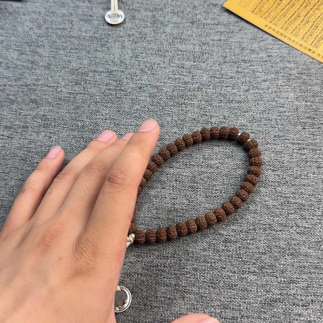 明***？金刚菩提吊坠老树王9.3