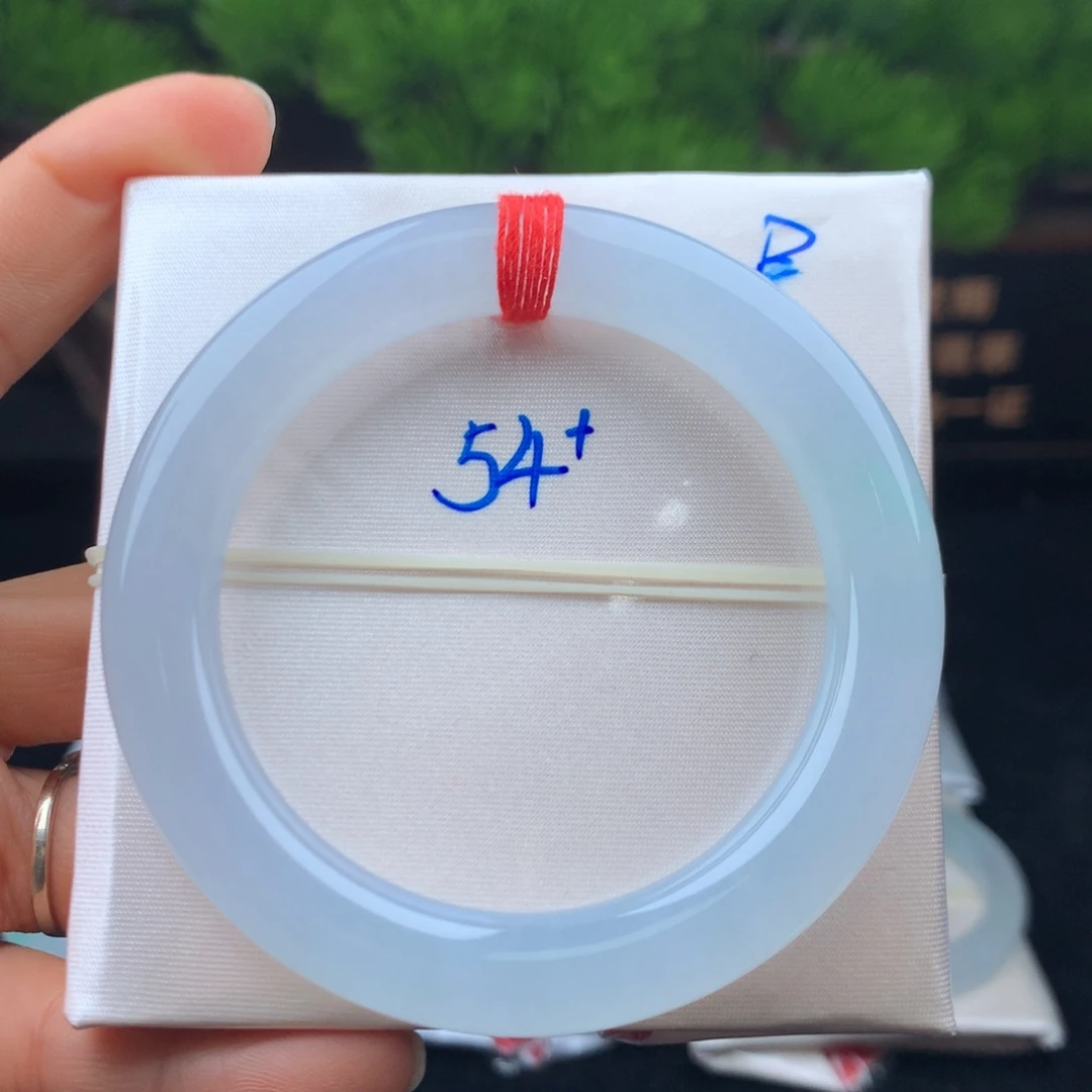 翡翠手镯未镶嵌手镯