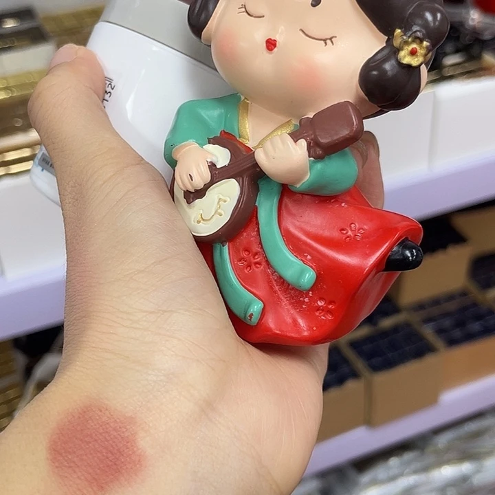 瓷片清理白泥陶瓷娃娃