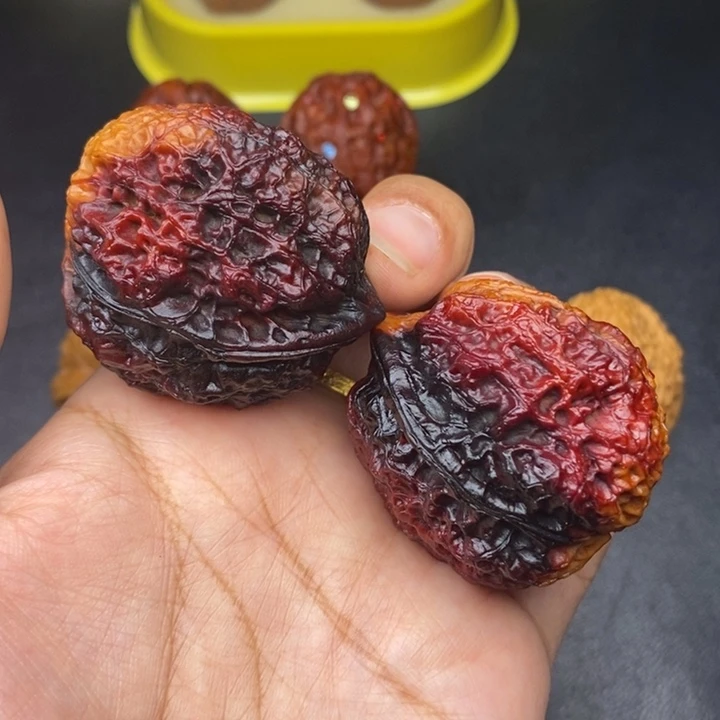 文玩核桃吊坠42尺龙脊妖蟾