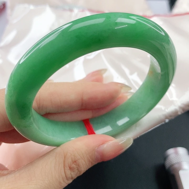 未镶嵌手镯翡翠，536