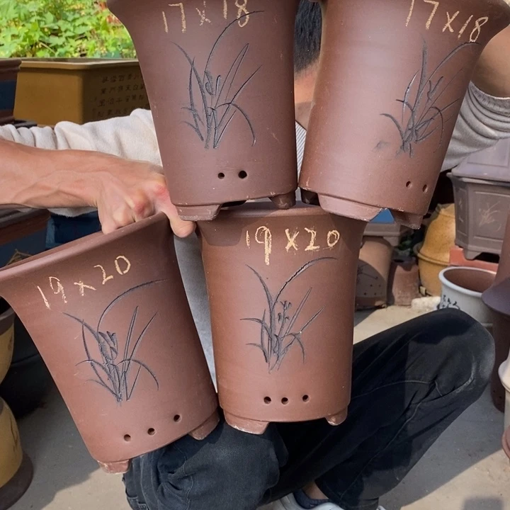 花盆紫砂紫砂艺术学院的学生