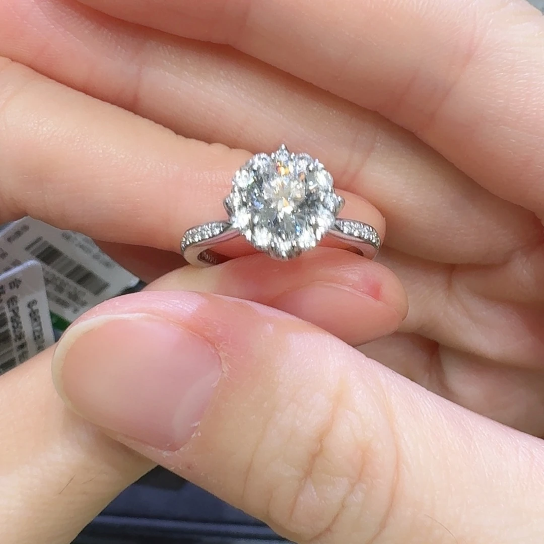 A***帅铂Pt950镶嵌实验室培育钻石灿若星辰1克拉18圈