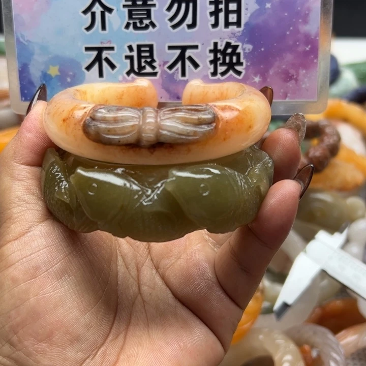 未镶嵌手镯石英岩玉