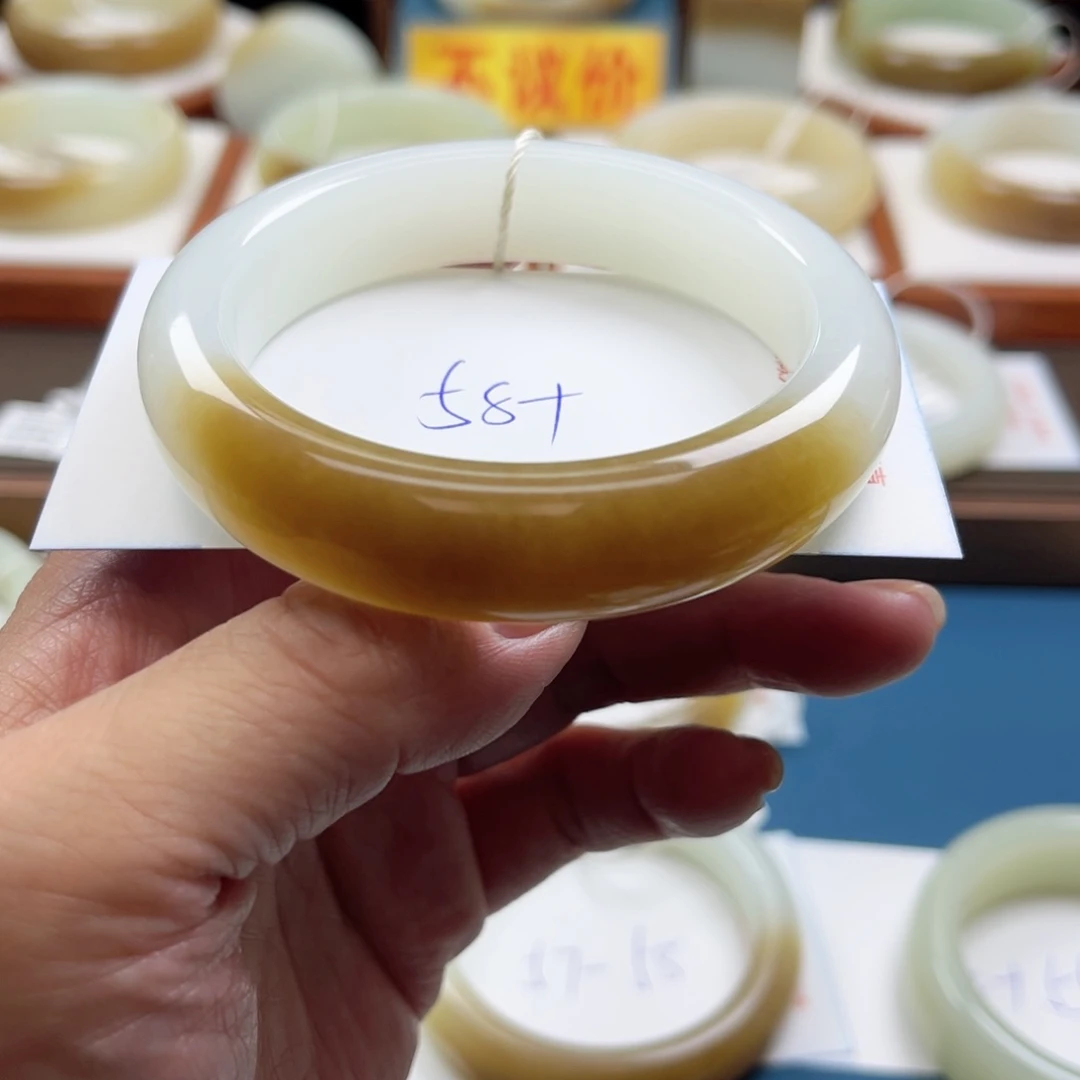 未镶嵌手镯和田玉戴*2