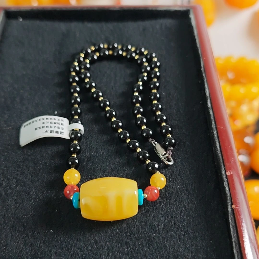 蜜蜡吊坠(赠链)未镶嵌