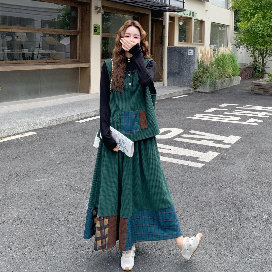 绿色拼接做旧灯芯绒套装裙女2025秋季新款马甲打底衫半身裙三件套