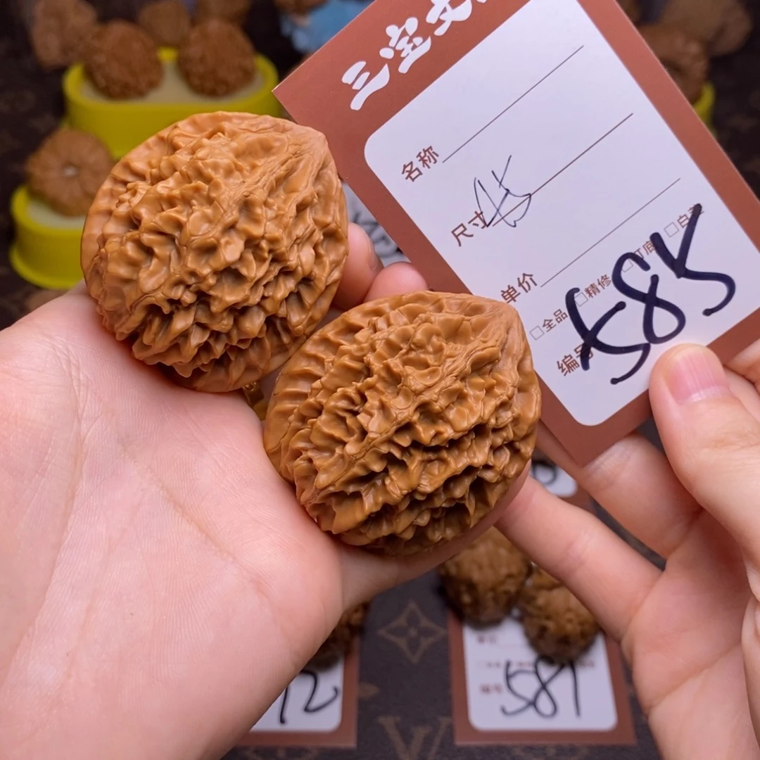 G***Y把件文玩核桃45招财鼠585