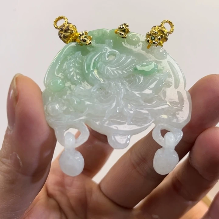 翡翠吊坠(赠链)未镶嵌代编织