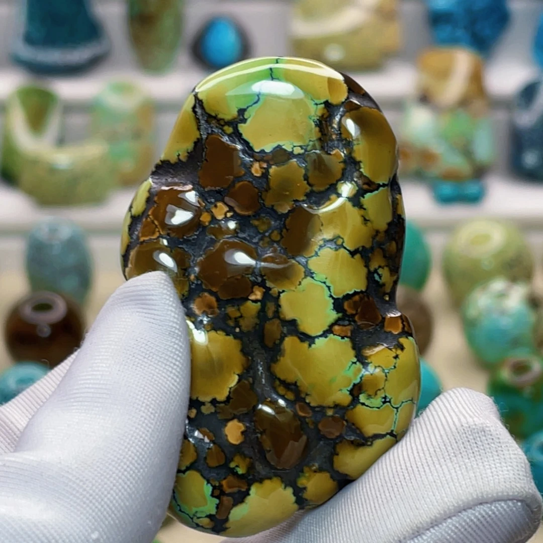 绿松石未镶嵌珠宝奇石