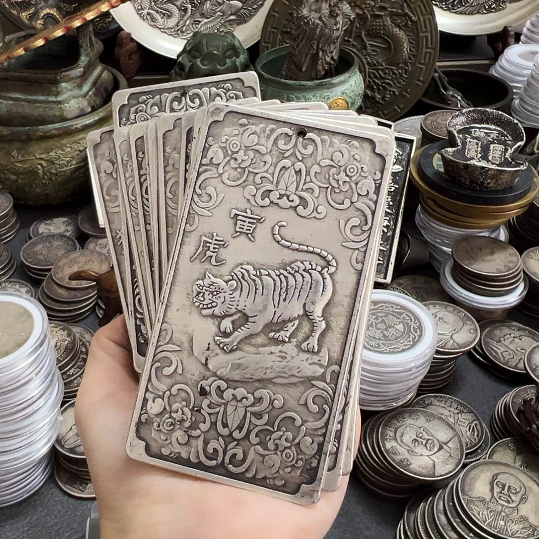 金属复古风格摆件