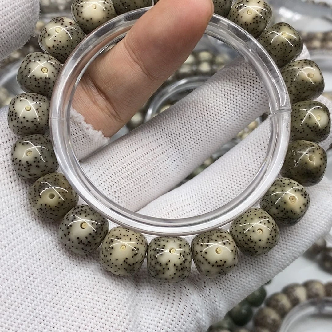 人***途星月菩提吊坠原生态星点货12