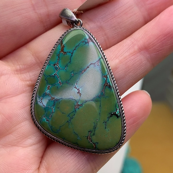 绿松石未镶嵌原矿