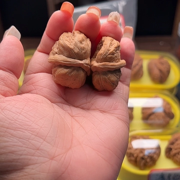文玩核桃吊坠蛤蟆头半臂 全品