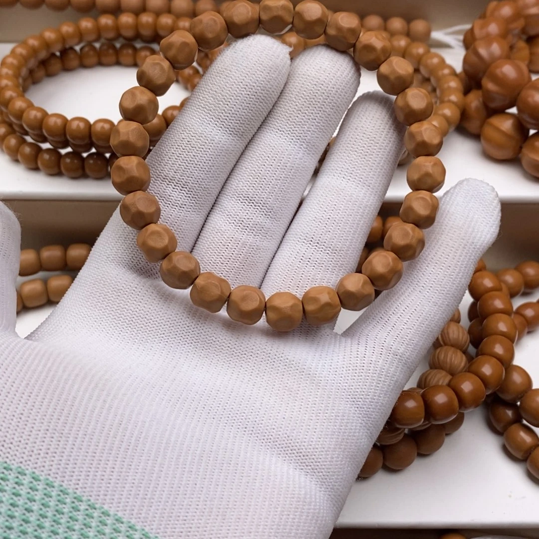 僵***粉猴头核桃手串糖豆奶酪