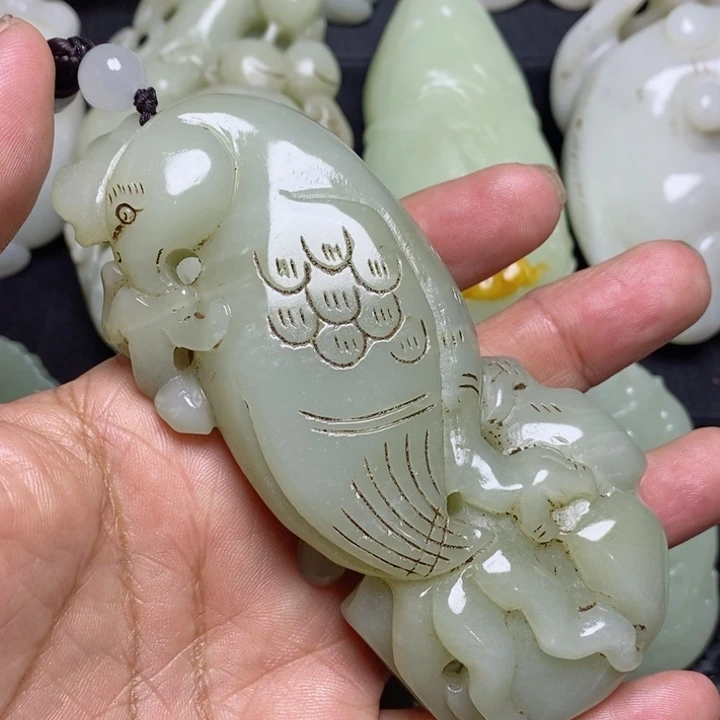 和田玉颈饰未镶嵌