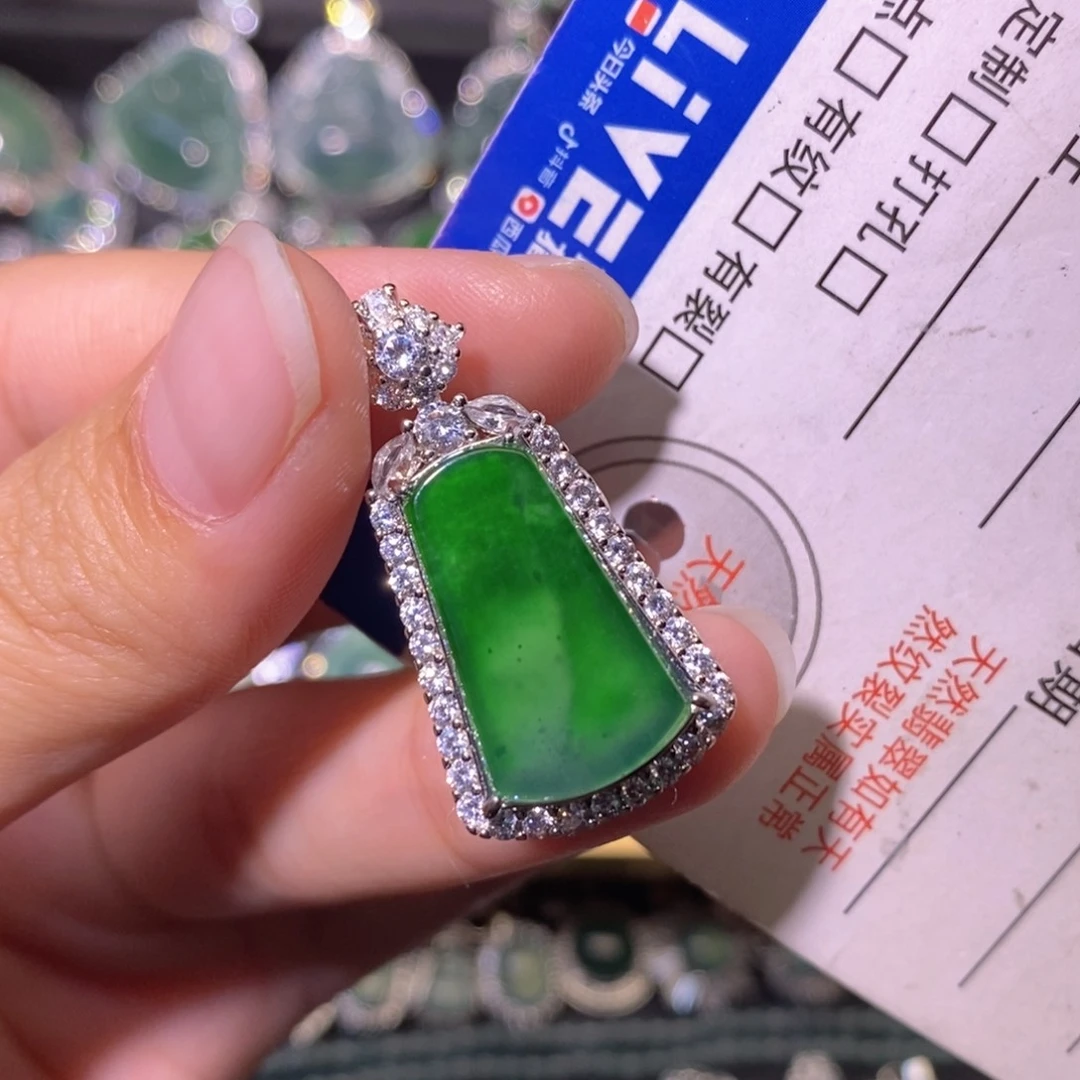 翡翠未镶嵌颈饰天然