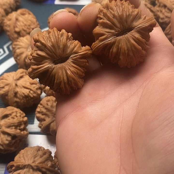 文玩核桃吊坠四座楼