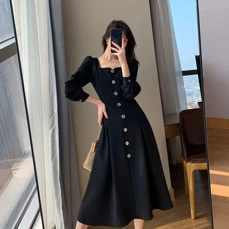 大码女装秋冬新款黑色方领收腰显瘦过膝长袖连衣裙