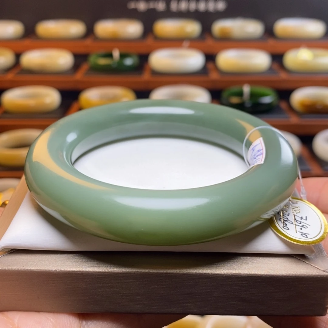 和田玉未镶嵌手镯58.5圈