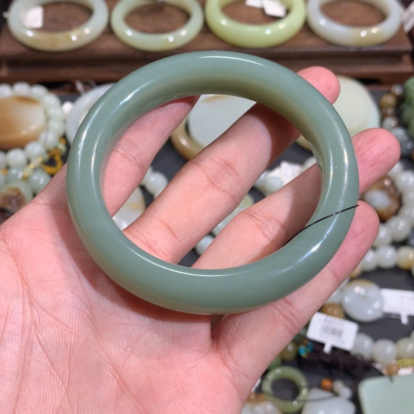 【闪购商品】和田玉手镯未镶嵌新疆且末近矿青白蓝调手镯