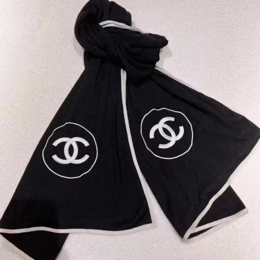 未使用 Chanel/香奈儿 黑色双c大logo经典围巾