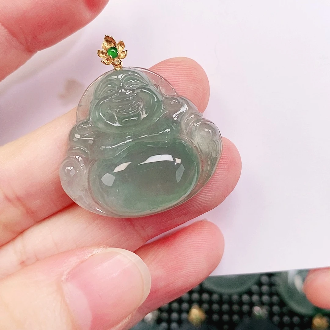 翡翠18K金镶嵌颈饰