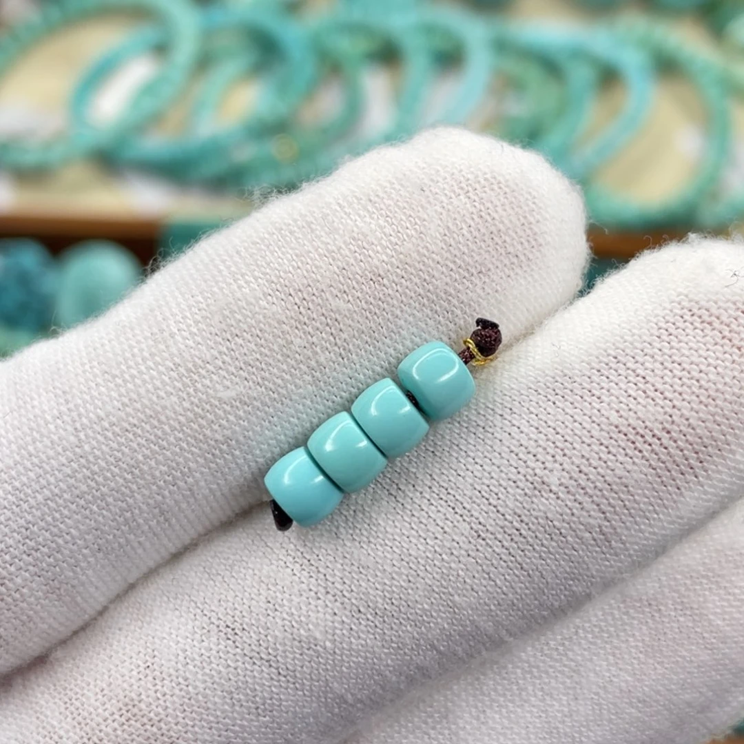 绿松石未镶嵌颈饰