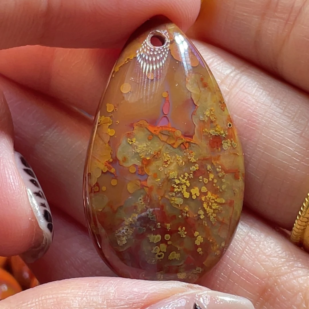 玛瑙/玉髓颈饰未镶嵌