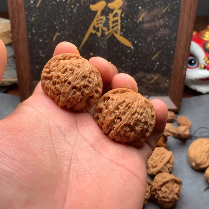 文玩核桃把件磨盘文玩核桃