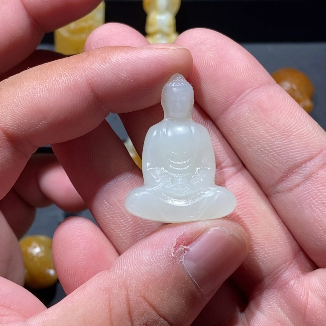 进***亿和田玉未镶嵌颈饰