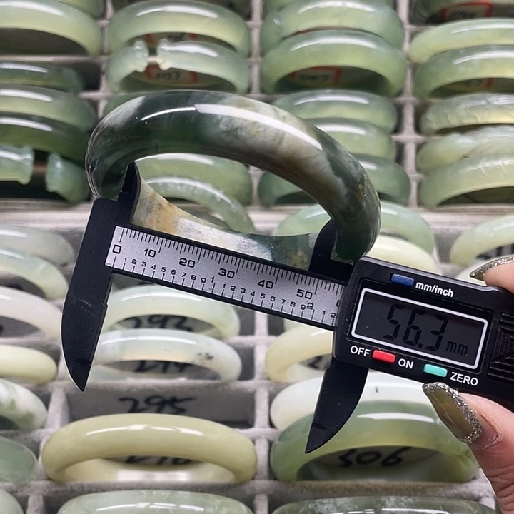 蛇纹石玉未镶嵌手镯295