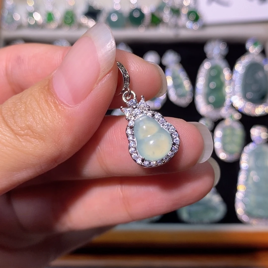 翡翠未镶嵌颈饰天然