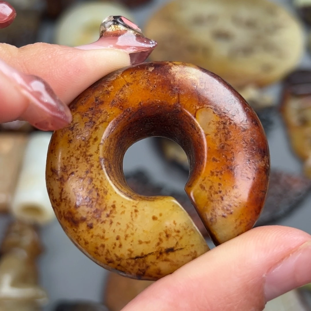 和田玉（糖玉）颈饰未镶嵌