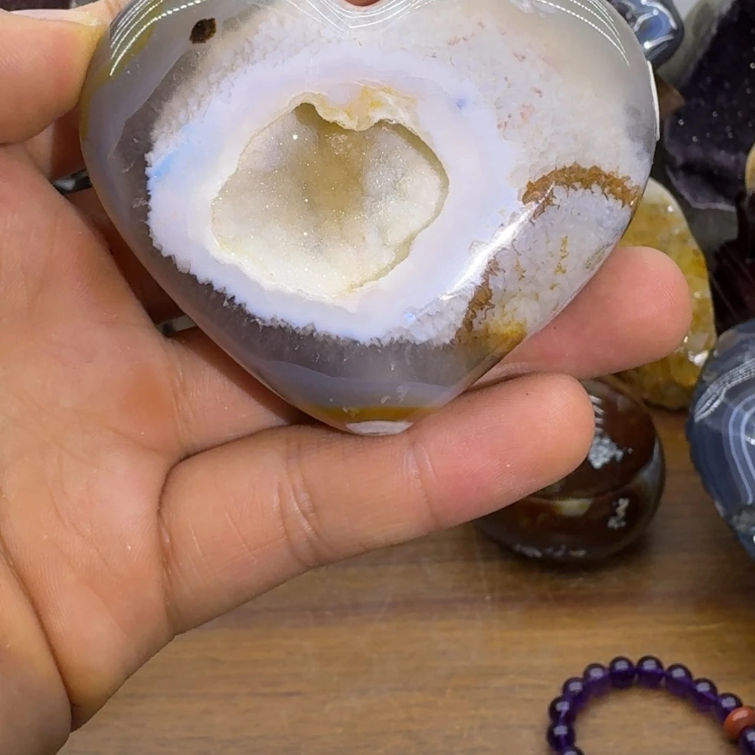 未镶嵌水晶大型摆件（非配饰）