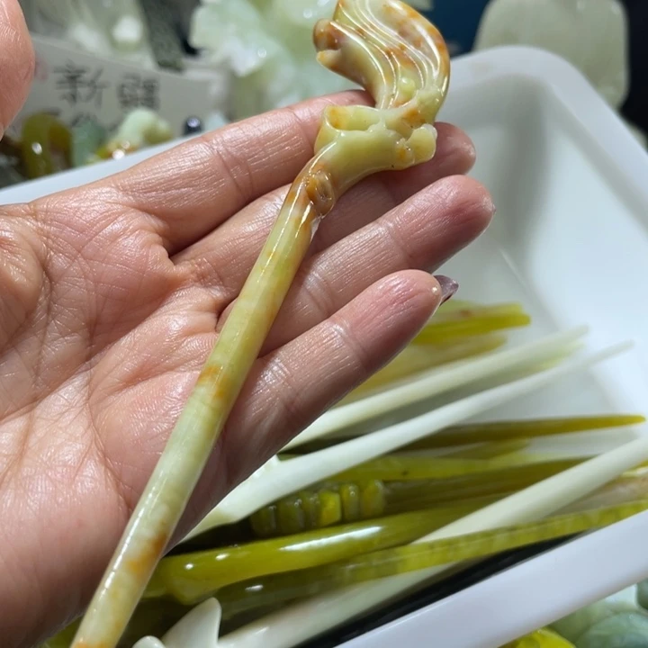 岫玉未镶嵌手镯发簪