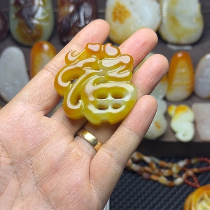 和田玉未镶嵌颈饰