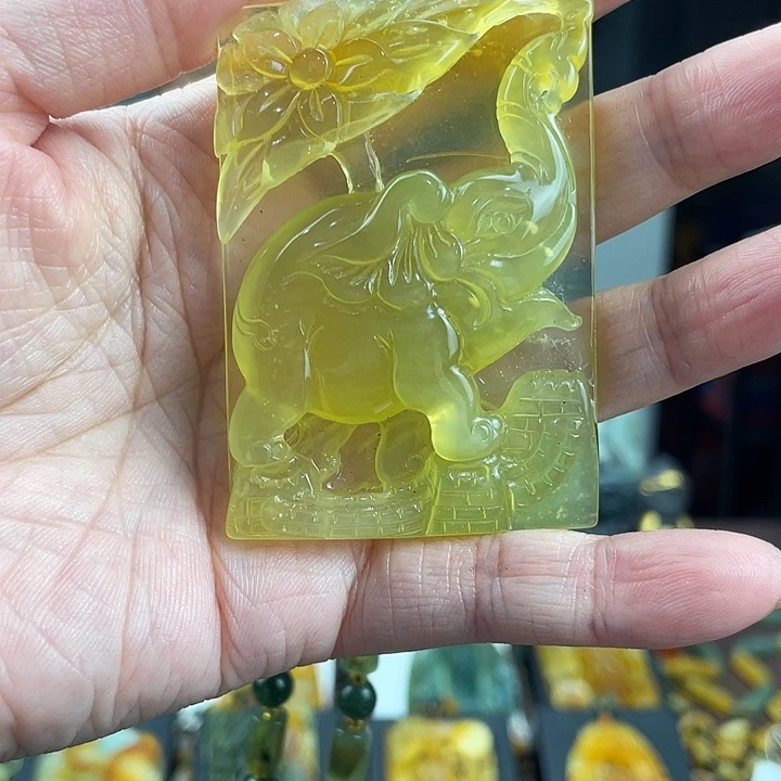 未镶嵌蛇纹石玉颈饰